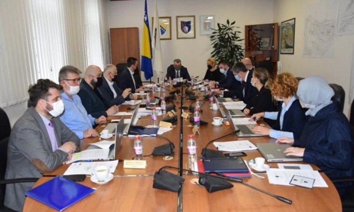 Ugovor za nabavku ruske vakcine: Šta sakriva Vlada KS