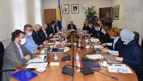 Ugovor za nabavku ruske vakcine: Šta sakriva Vlada KS