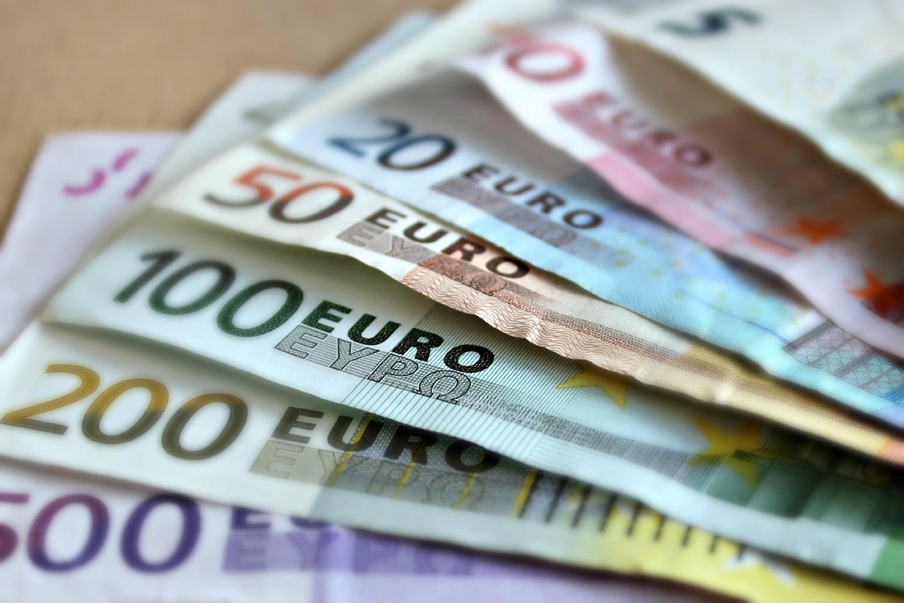 Uhapšen krivotvoritelj odgovoran za 27% svih lažnih eura povučenih 2023.