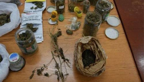 Uhapšen muškarac iz Hrvatske (69): Skrivao marihuanu u Kinder jajima