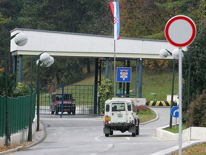 Uhapšen muškarac koji je pokušao upasti u Ured hrvatskog predsjednika