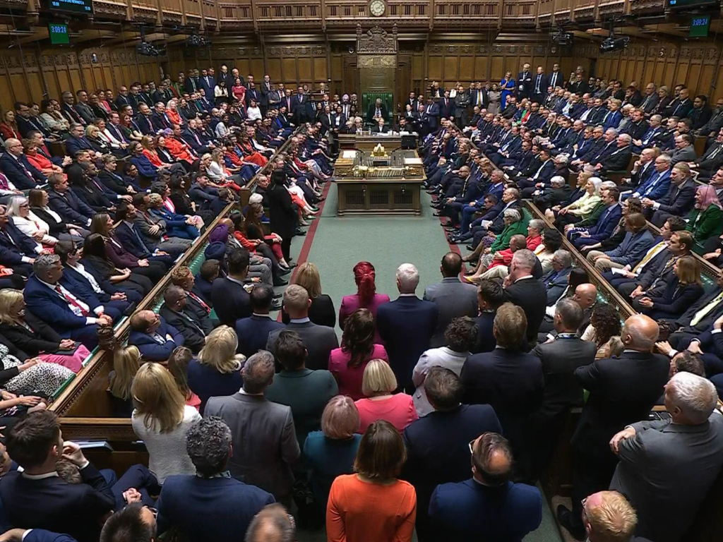 Uhapšen muškarac zbog slanja pisama s izmetom članovima britanskog parlamenta