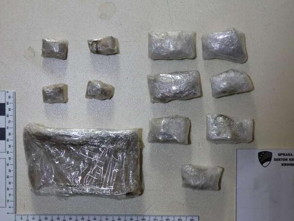 Uhapšen Tuzlak zbog neovlaštene proizvodnje i stavljanja u promet droga