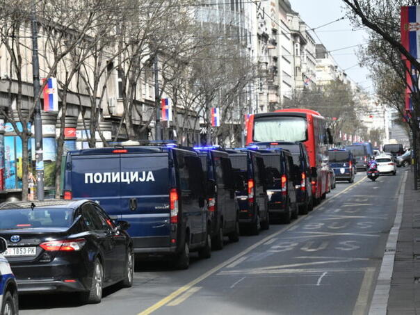 Uhapšen vozač koji je naletio vozilom na građane u beogradskom naselju