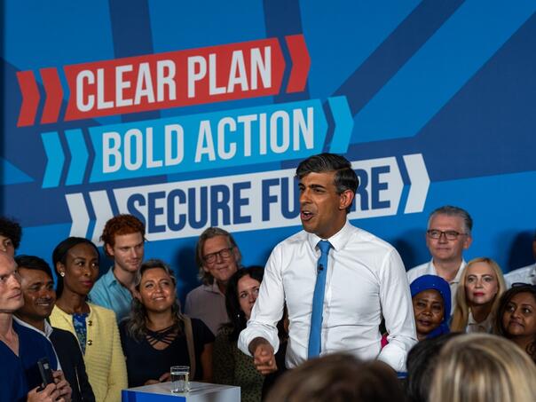 Uhapšene četiri osobe zbog provale na imanje britanskog premijera