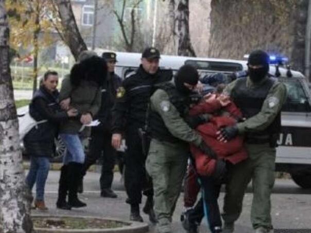 Uhapšene dvije osobe zbog više krađa iz samouslužnih autopraonica u Zenici