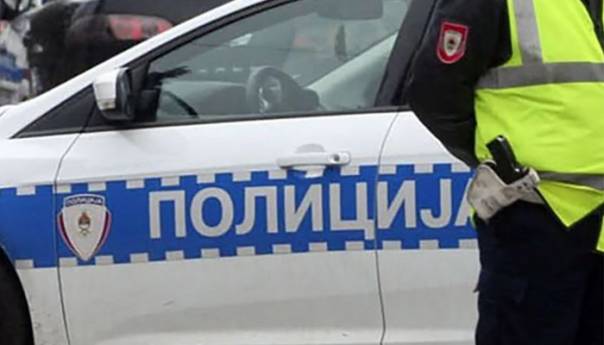 Uhapšeni kod Gradiške zbog vrijeđanja policije, jednom oduzet auto