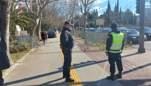 Crna Gora: Uhapšeni policajci i carinici