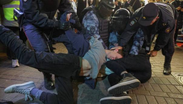 Uhapšeno više od 1.330 demonstranata u Rusiji