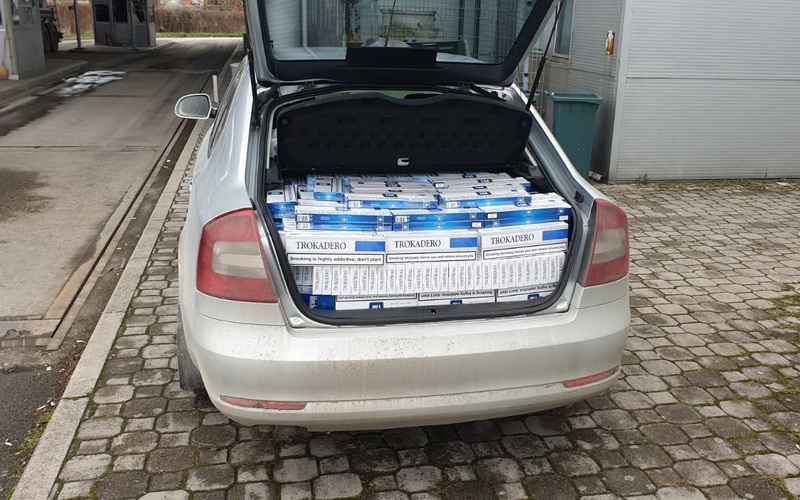 UIO oduzela cigarete, skupocjene satove i naočare vrijedne 123.000 KM