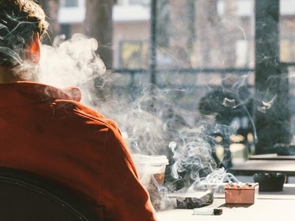 Ujedinjeno Kraljevstvo zabranjuje cigarete rođenima nakon 2008.