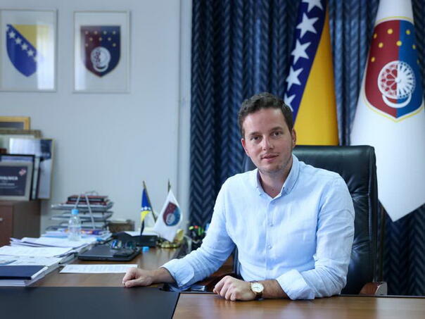 Uk: Cilj Strategije je osnažiti mlade da ostanu i grade svoju budućnost u KS