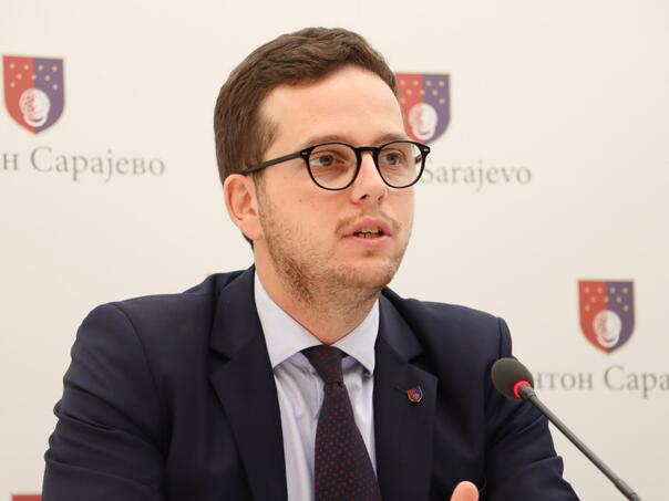 Uk: Niko od budžetskih korisnika neće doživjeti niti jedan mjesec bez plaća