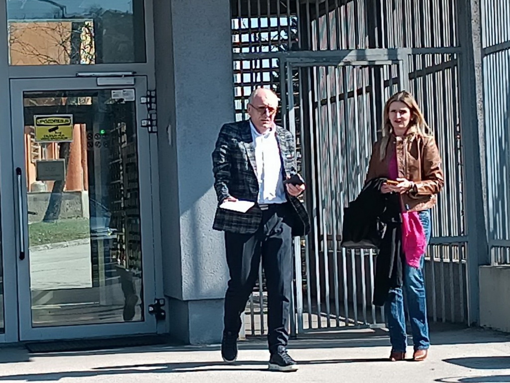 Ukinut kućni pritvor Dragoljubu Kunarcu, optuženom za zločine u Foči