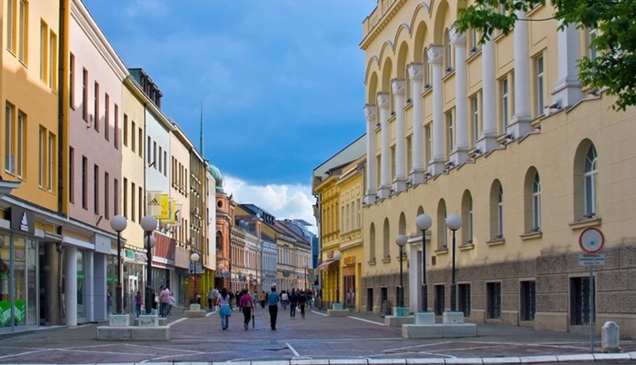 Ukinuta kućna izolacija za osobe koje ulaze u RS