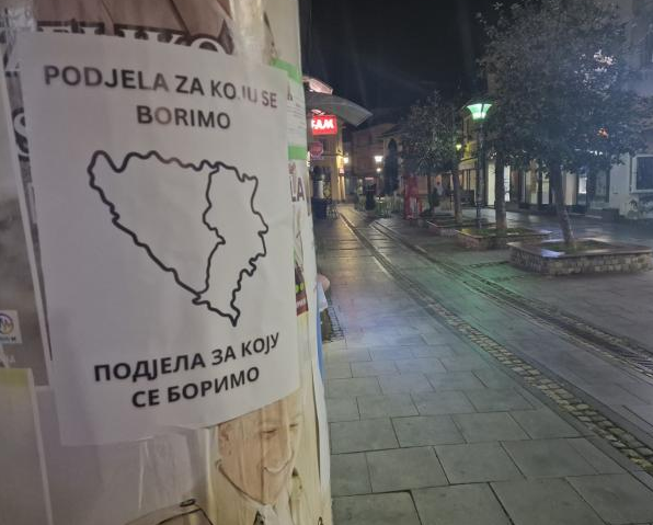 MUP TK istražuje ko je postavio uznemirujuće plakate u Tuzli