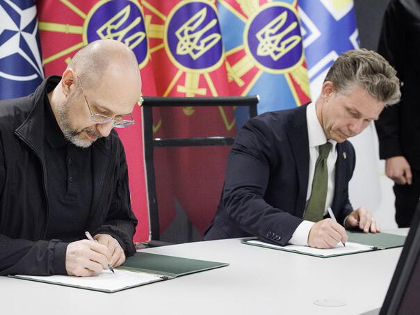 Ukrajina i Švedska dogovorile zajedničku proizvodnju oružja i vojne opreme