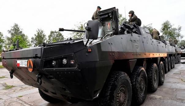 Ukrajina naručila od Poljske 100 oklopnih vozila