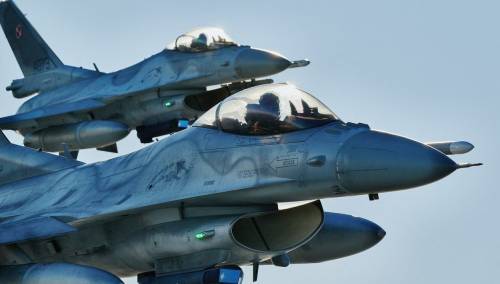 Ukrajina planira obučiti 'nekoliko desetaka' borbenih pilota za avione F-16