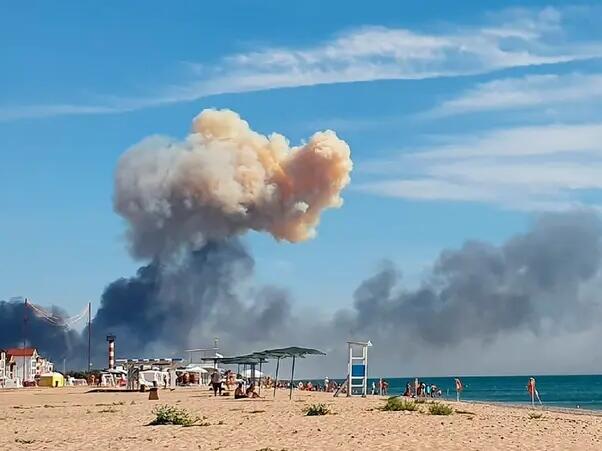Ukrajina tvrdi da je pogodila ruske vojne aerodrome na Krimu