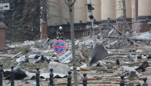 Ukrajina tvrdi da je Rusija granatirala centar Harkova, 10 ranjenih