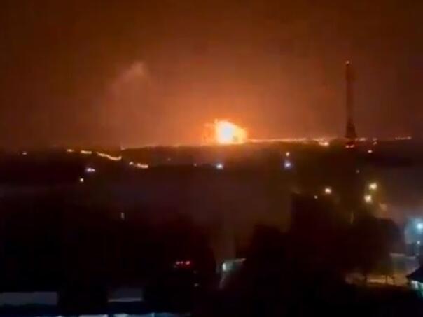 Ukrajinci dronovima napali rusku rafineriju, zapalili postrojenje