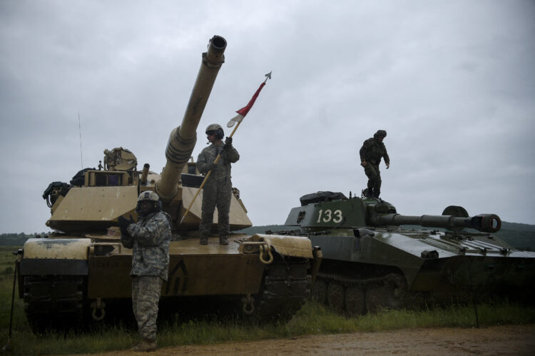 Ukrajini stižu moćni američki tenkovi, Rusi poručuju: “Gore kao i svi ostali”