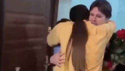 Ukrajinka iz Azovstala nakon 5 mjeseci sa svojom porodicom