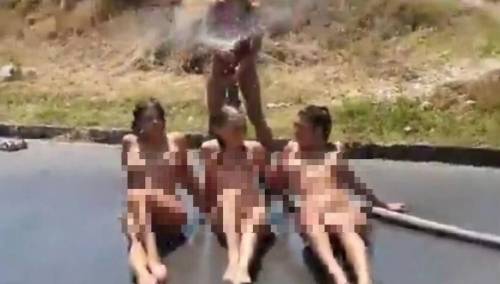 Ukrajinke koje su se gole slikale po Crnoj Gori dobile kaznu po 450 eura