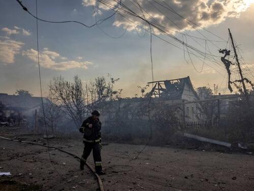 Ukrajinska odbrana tvrdi da je oborila dvije ruske rakete i 15 dronova