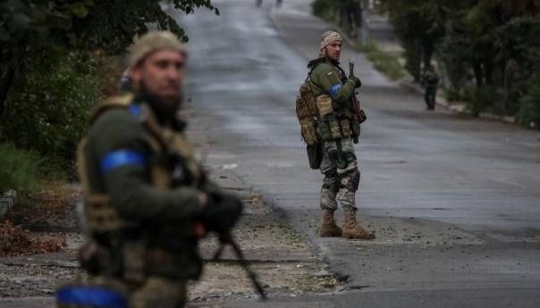 Ukrajinska vojska opkolila ključni grad, Rusi bi mogli izgubiti Lugansk?