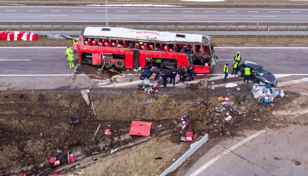 Ukrajinski autobus pao u jarak, šestero poginulih i 30 povrijeđenih