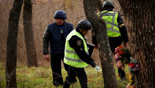 Ukrajinski istražitelji pronašli 63 tijela s tragovima mučenja u Hersonu