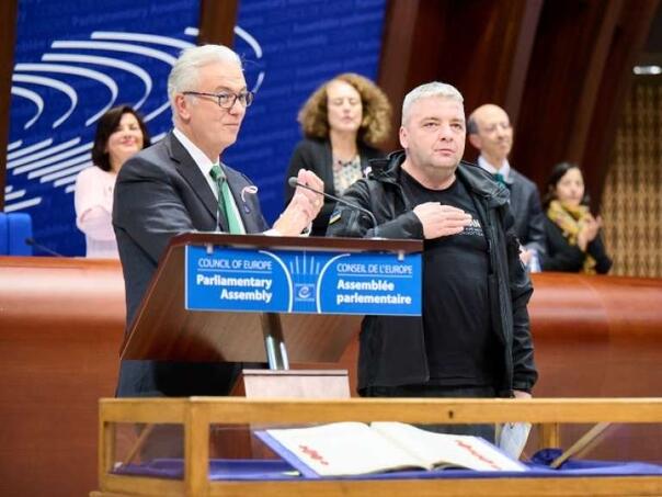 Ukrajinski novinar i aktivista za ljudska prava Maksim Butkevič dobio nagradu Vaclav Havel