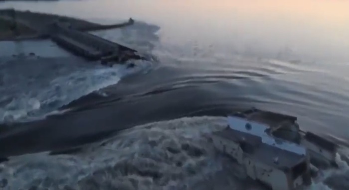 Ukrajinski oficir: Vodeni val pomeo je cijele ruske pukovnije