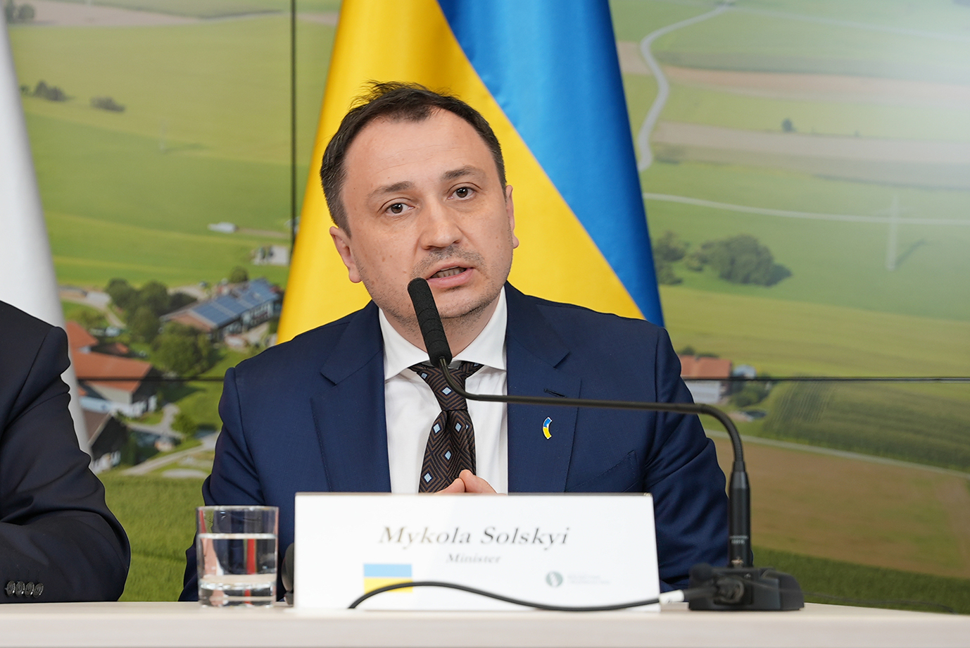 Ukrajinski ministar u pritvoru, nezakonito prisvojio državno zemljište