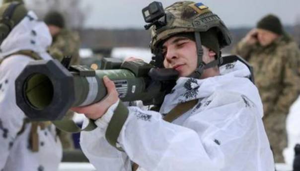 Ukrajinski vojnici izvode vježbe s američkim naoružanjem