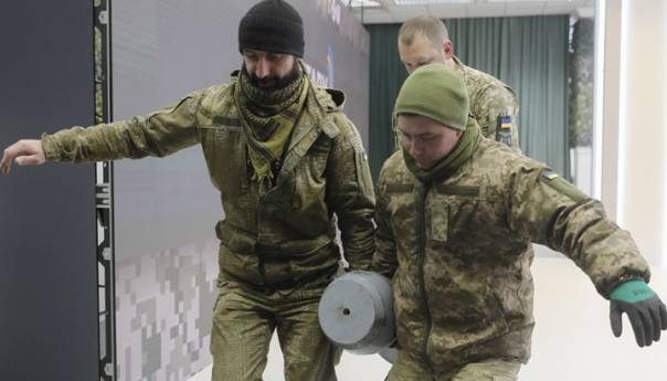 Ukrajinski zapovjednik: Na bojišnicu dolaze sve bolje obučeni ruski vojnici