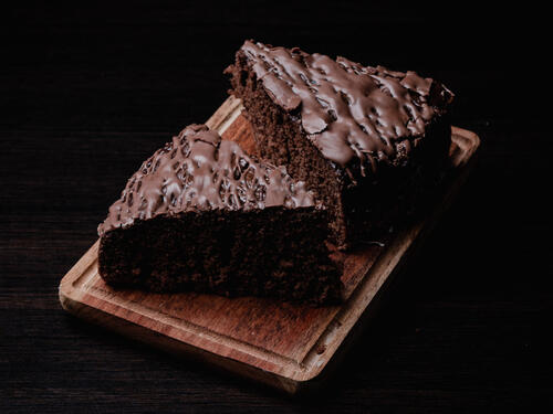 Ukusan čokoladni kolač bez jaja: Brzo, lako i jeftino