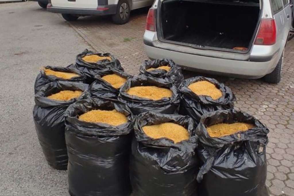 Ulcinj: Zaplijenjena tona i 139 kg rezanog duhana
