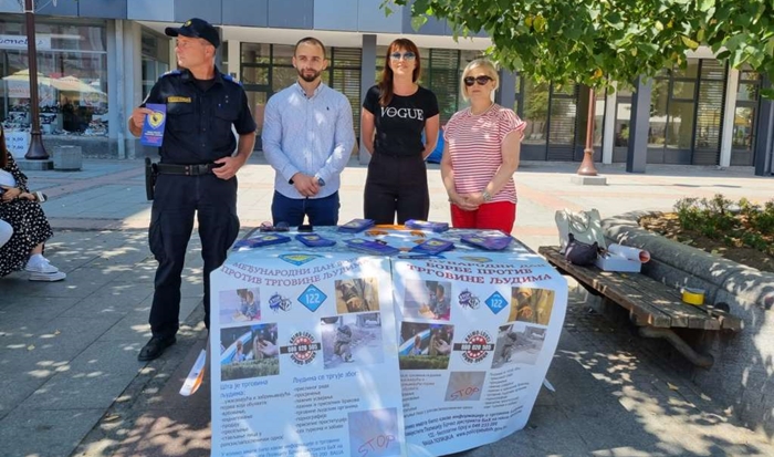 Uličnom akcijom obilježen Svjetski dan borbe protiv trgovine ljudima