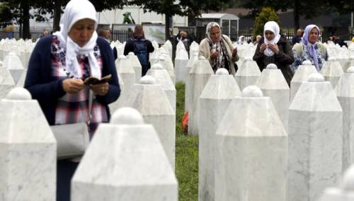 Uloga grčkih dobrovoljaca u genocidu u Srebrenici