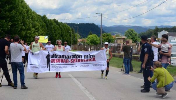 Ultramaratonci iz Vukovara stigli u Potočare