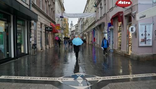 Umjereno do pretežno oblačno s kišom ili lokalnim pljuskovima