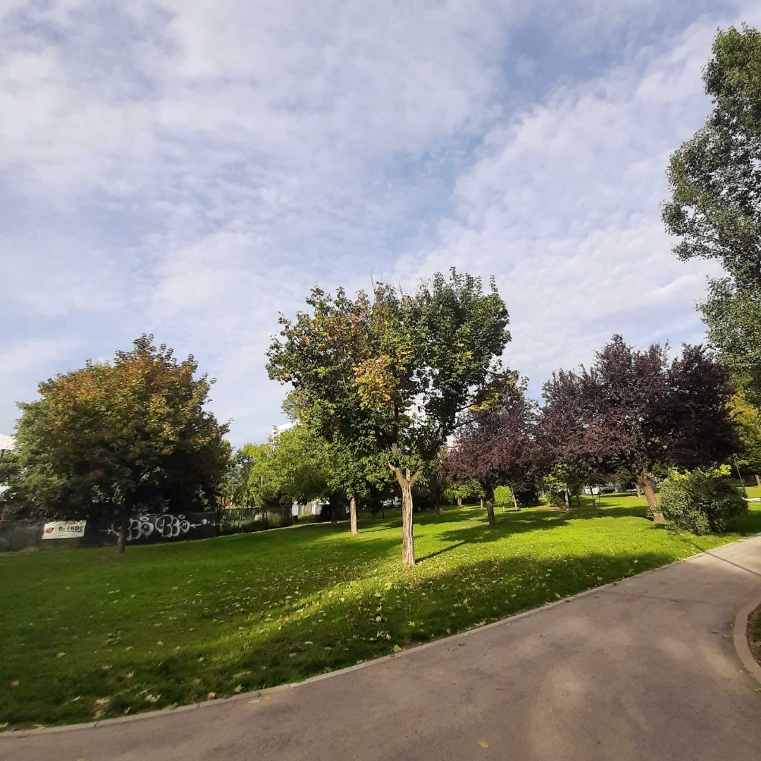 Umjereno do pretežno oblačno, temperatura do 25 stepeni