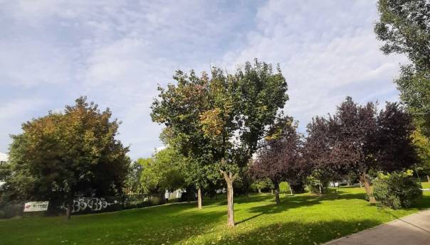 Umjereno do pretežno oblačno, temperatura do 25 stepeni