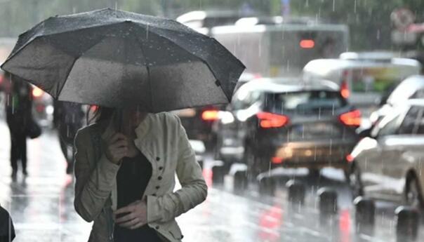 Umjereno oblačno vrijeme, tokom dana pljuskovi i grmljavina