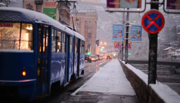 Umjereno oblačno vrijeme u BIH ponegdje sa snijegom, sunčanije u Hercegovini