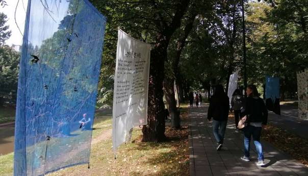 Umjetnička instalacija Olafa Ostena 'HOME SWEET HOME' na Vilsonovom šetalištu