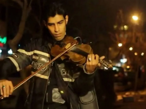 Umjetnost kao otpor: Violinista svirao u centru Teheranu dok su padale izraelske bombe